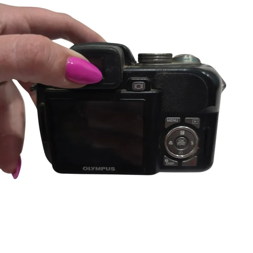 Olympus SP-550UZ 7.1MP Digital Camera 18x Zoom Image Stabilization Black